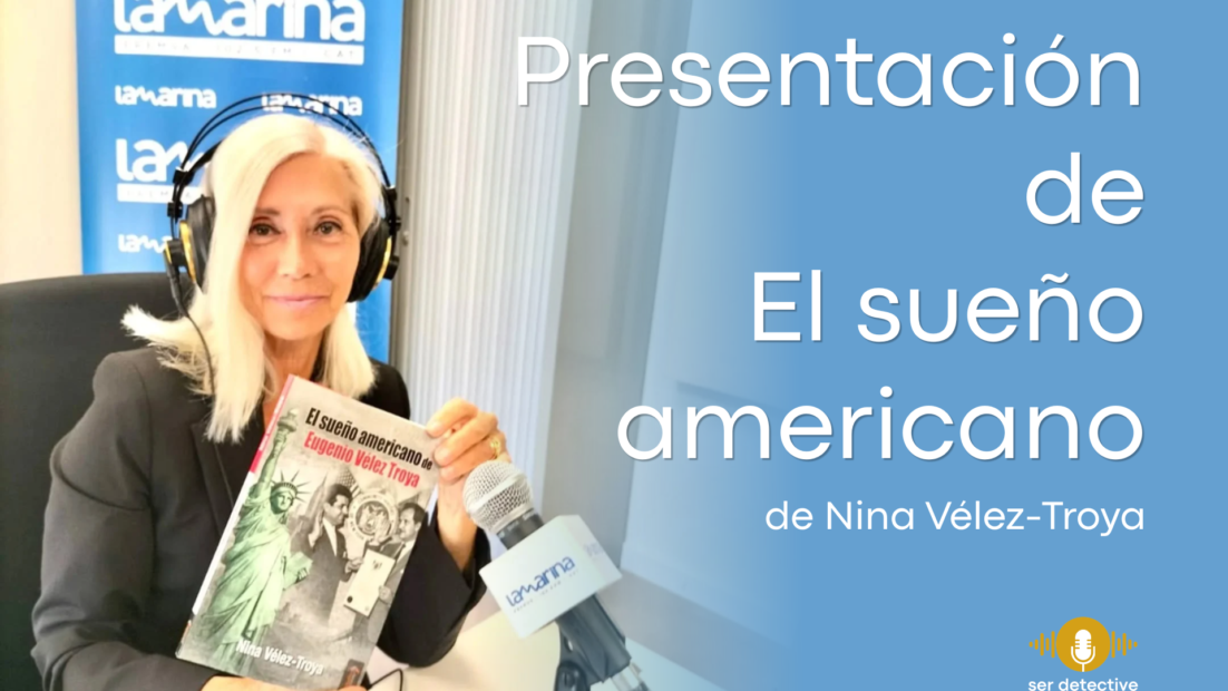 Nina Vélez-Troya sosteniendo su libro El sueño americano durante una entrevista radiofónica